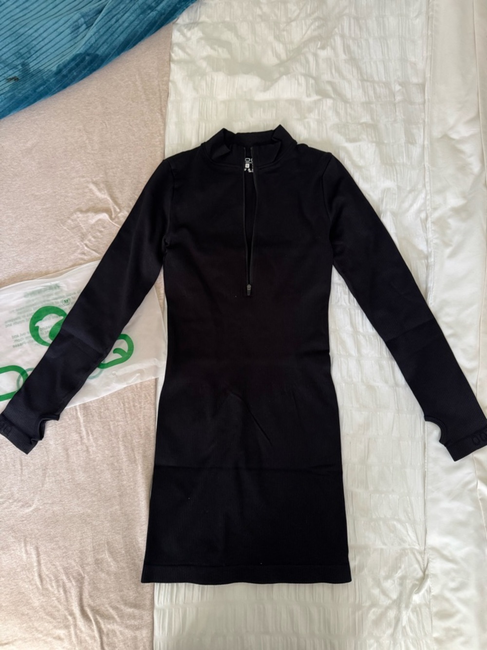 NWT OQQ Black Long-Sleeve Zip-Front Knit Dress- Size M